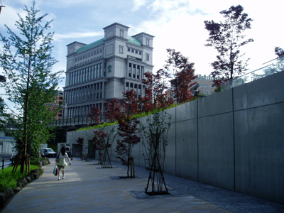 トッパンフォームズ前